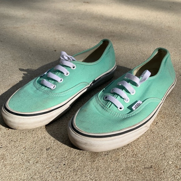 vans era mint